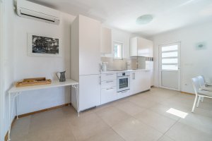 Villa Milna Bay