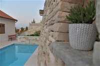 Villa Aries