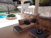 Villa Aries